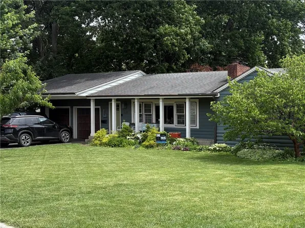5211 W 65th Pl, Prairie Village, KS 66202