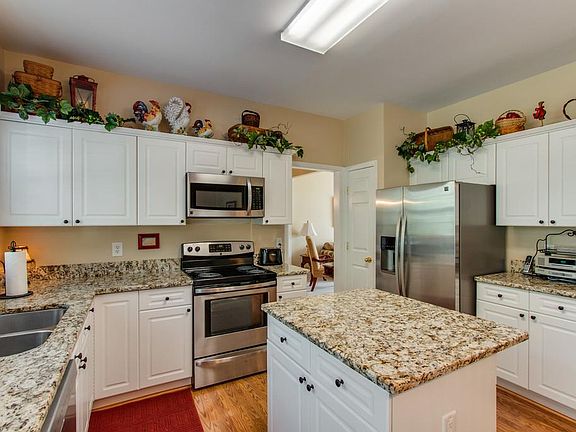 5th image of 1688 Eagle Trace Dr