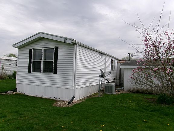 Exterior Image-20-Fleetwood 408 Redbud Estates