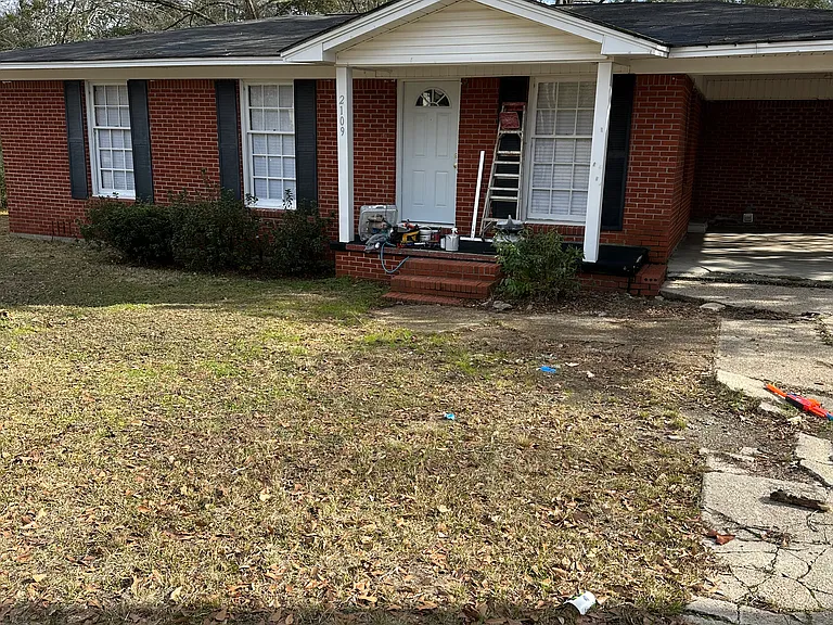 2109 Highland Ct — Photo 4