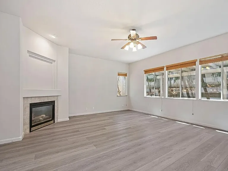 1293 Withers Ct — Photo 2