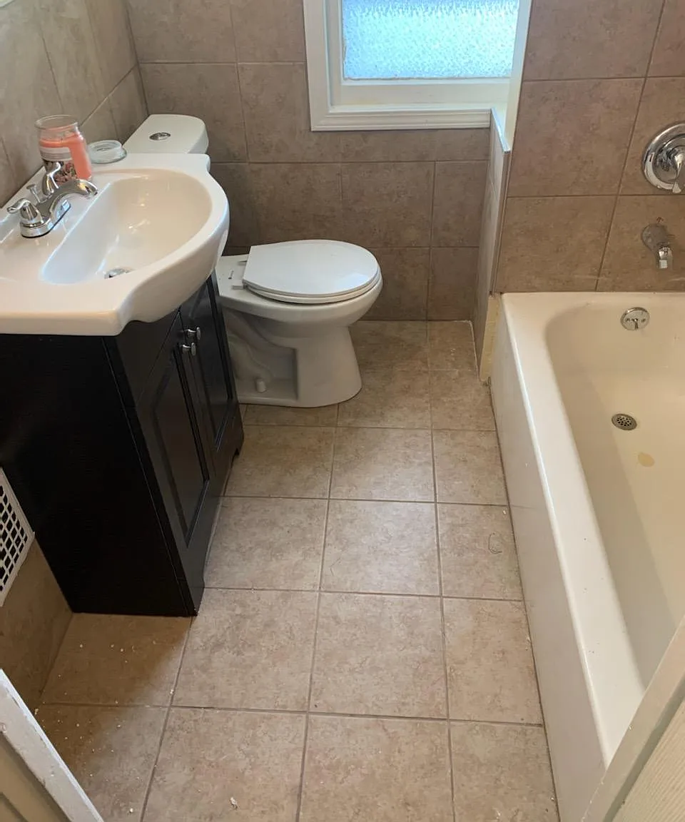 5 bed, 1753 sqft, $2,500 — Photo 3