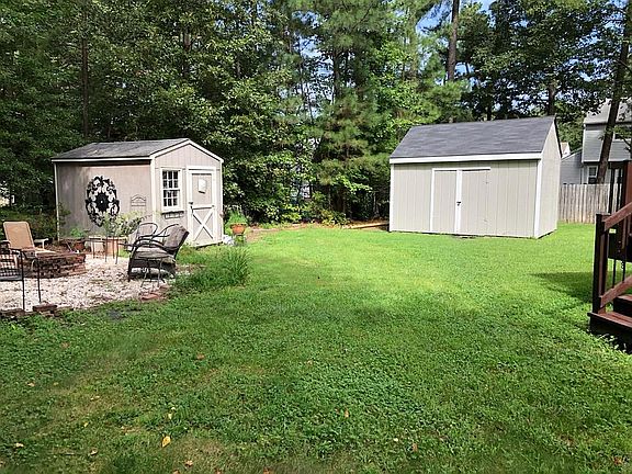 3rd image of 12 Swannee Ct