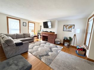 918 E 4th St #1, Boston, MA 02127