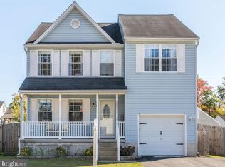 695 209th St, Pasadena, MD 21122