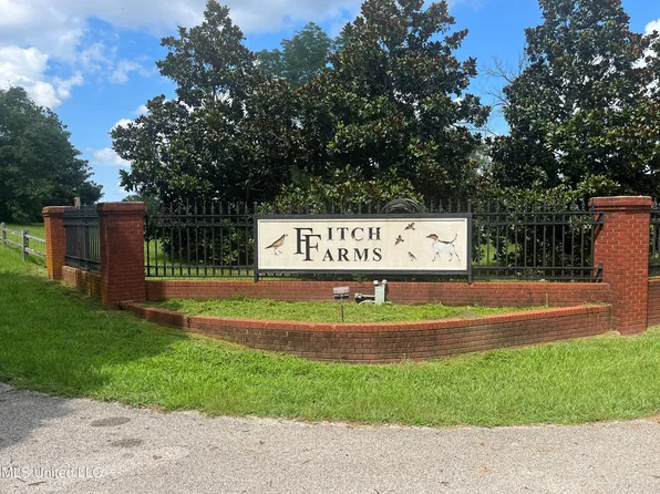 955 Thomas Rd, Holly Springs, MS 38635