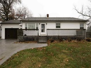 1121 Wisconsin St, Le Claire, IA 52753