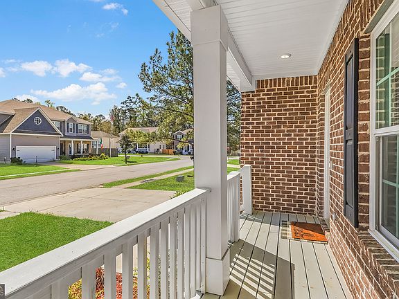 2nd image of 125 Cockle Shell Rd