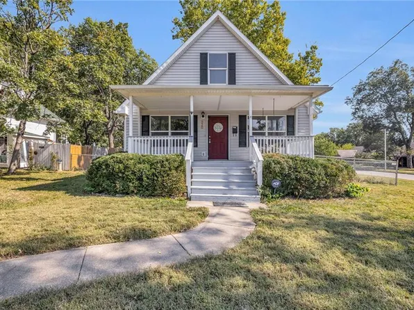 328 S Church St, Olathe, KS 66061