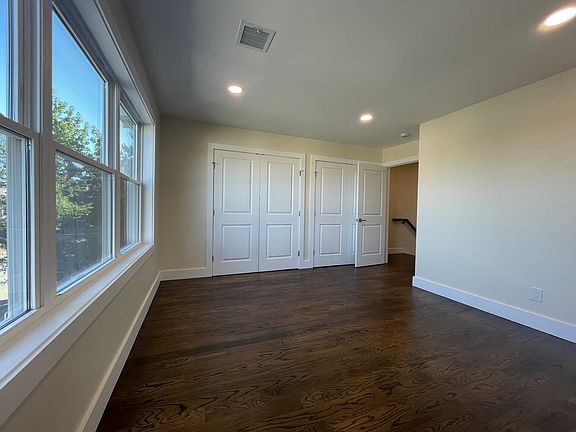 5th image of 48 Dewey St #A