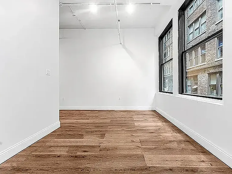 255 W 36th St #603 — Photo 7
