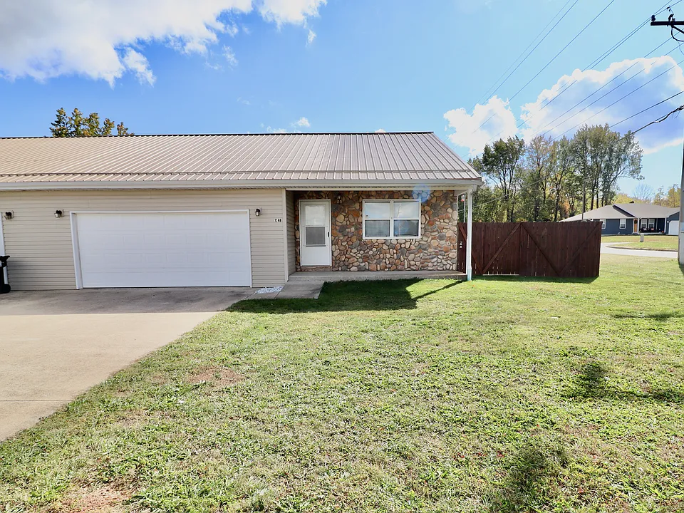 1248 Orchard Dr