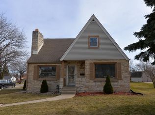 1651 Lathrop Ave, Racine, WI 53405