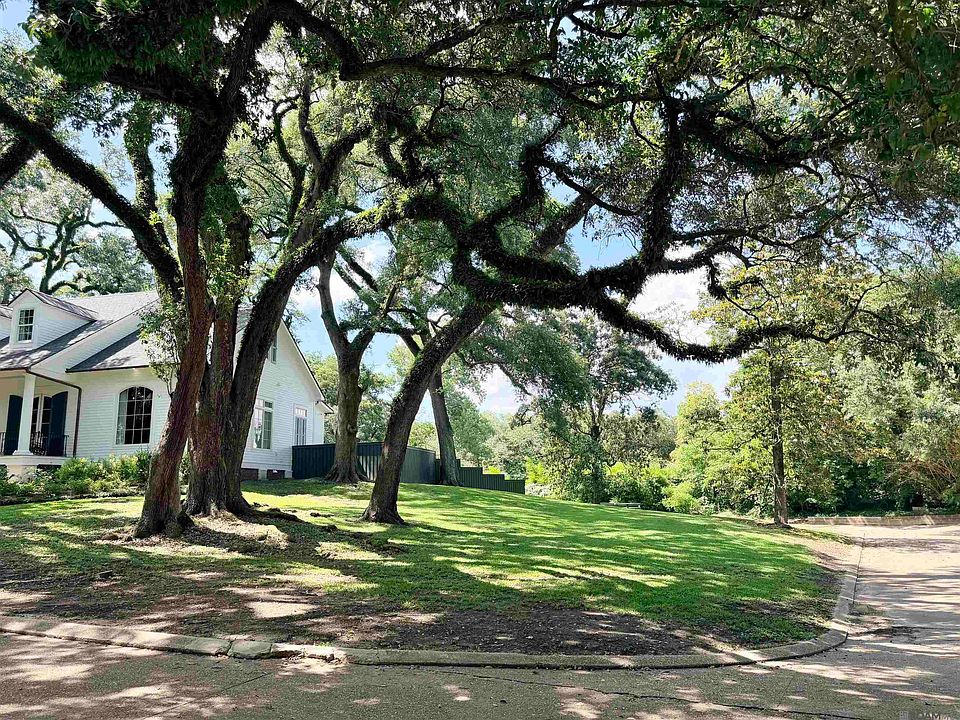 1st image of 3 Eliza Beaumont Ln #A