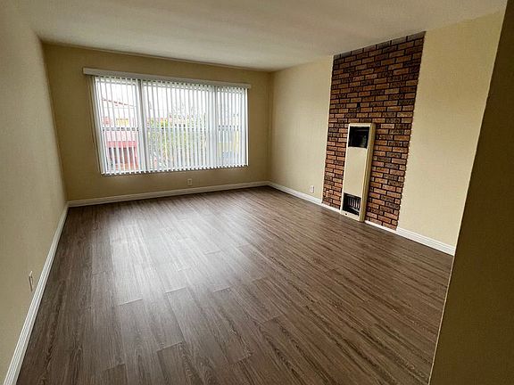 3rd image of 4150 Somerset Dr