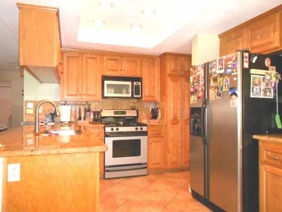 Ample Sized Kitchen