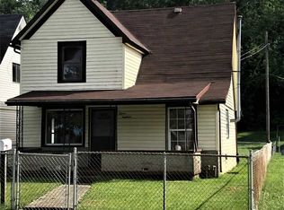 1518 Maple St, Kenova, WV 25530