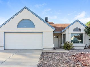 7916 N Roundstone Dr, Tucson, AZ 85741