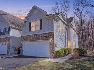 95 Knox Ct, Pennington, NJ 08534