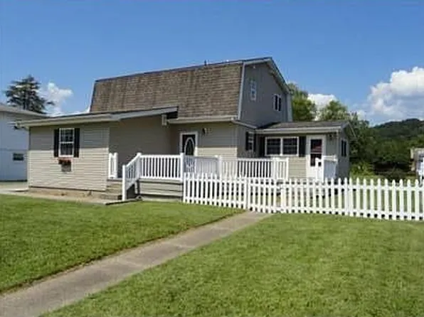 6196 Birkewood Rd, Huntington, WV 25705