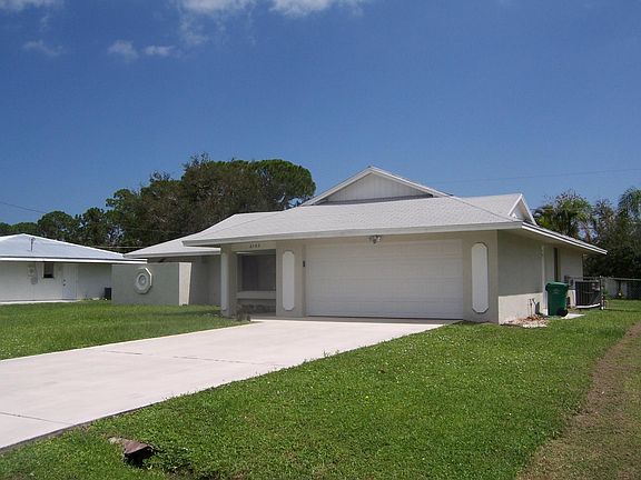2nd image of 2163 SE Shelter Dr