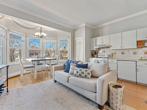 38 Pleasant St APT 8, Dorchester, MA 02125