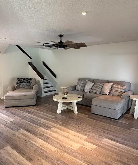 142 Hamilton Dr — Photo 21