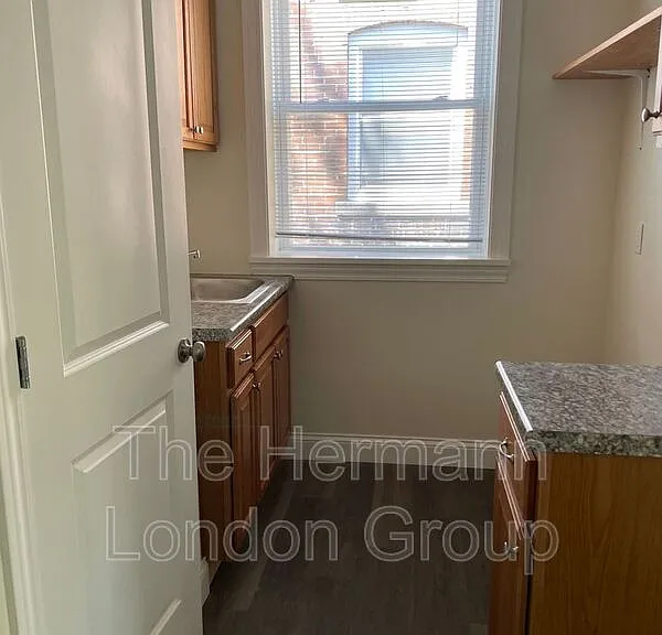 4544 Flad Ave #2W — Photo 13