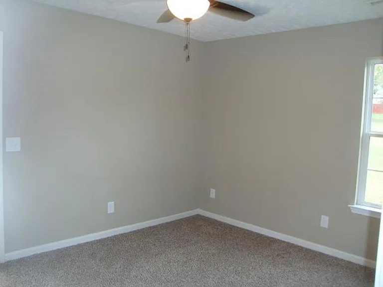 103 Jericho St — Photo 8