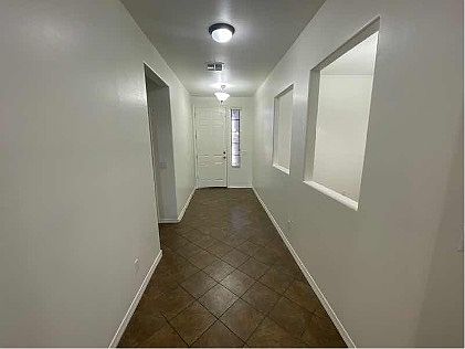 3rd image of 17449 W Crocus Dr