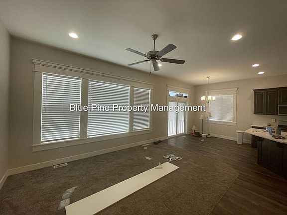 4th image of 3911 N Hemingway Ave