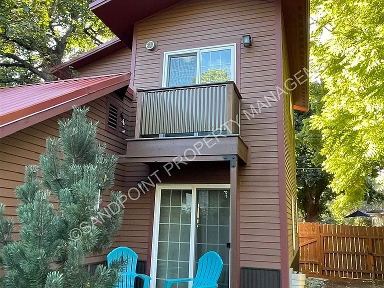 612 Poplar St #1 — Photo 2