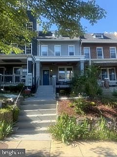 1st image of 226 S St NE