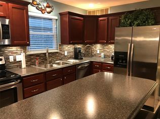 68 Ravenwood Dr, Lake Ozark, MO 65049