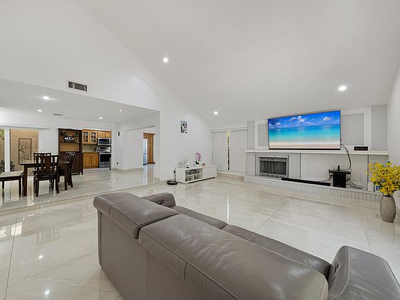 4th image of 8811 SW 150th Place Circle
