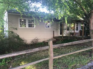 25 Woodmont Dr, Asheville, NC 28806