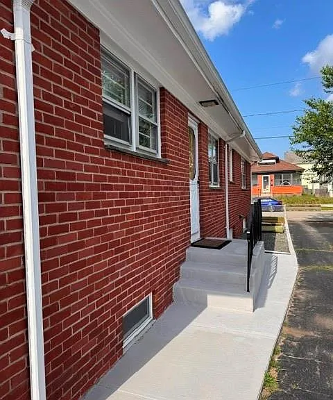 380 Liverpool Ave #2 — Photo 7