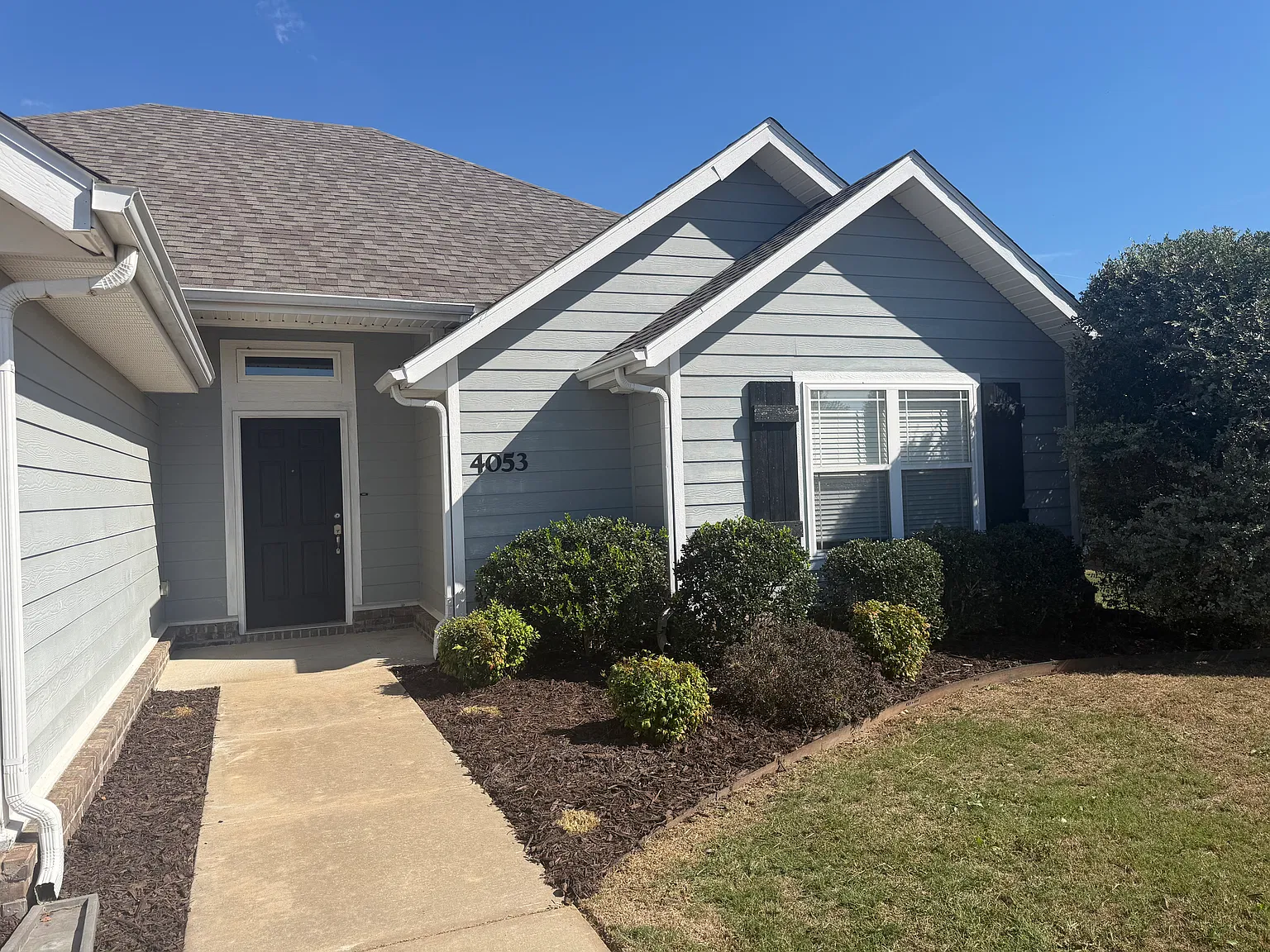 3 bed, 1552 sqft, $1,800 — Photo 2