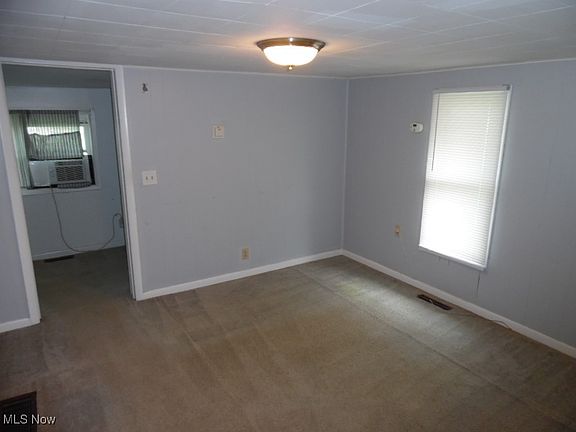 2nd image of 1005 Lancaster St