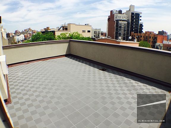 5th image of 2627 18th St APT 3