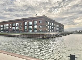 401 W Shoreline Dr UNIT 200, Sandusky, OH 44870