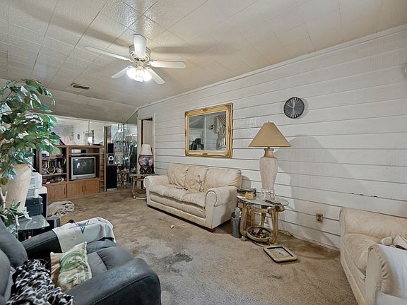 4th image of 5511 Singing Hills Dr