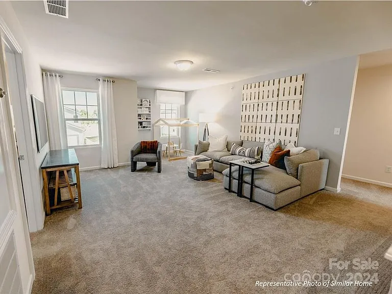 2773 Luca Ter SW — Photo 4