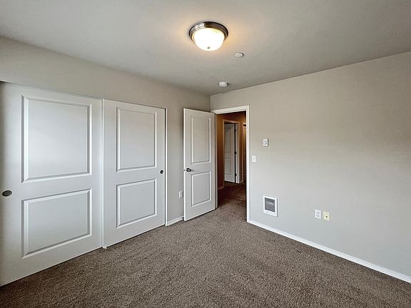 5th image of 17804 79th Avenue Ct E