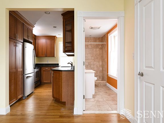 4th image of 55 Magazine St APT 29