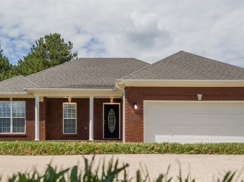 1st image of 206 Chestnut Oak Cir