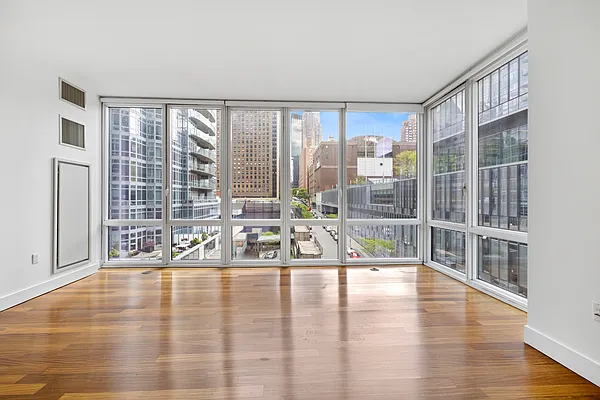 Rented by Compass | media 21