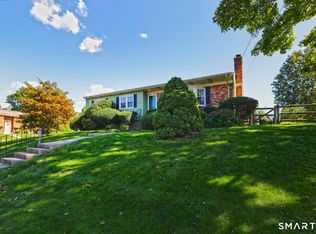 1 Sunflower Circle, West Haven, CT 06516