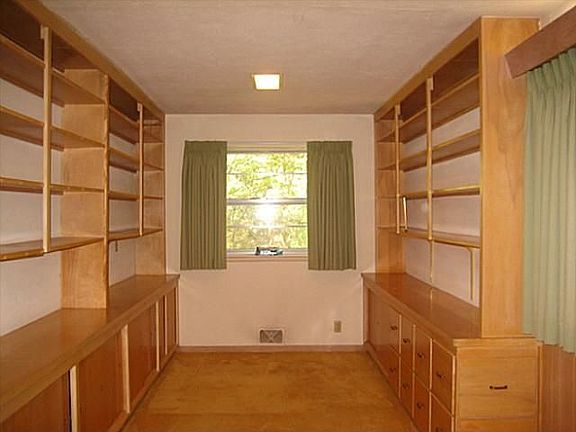 4th image of 4404 Briar Creek Ln