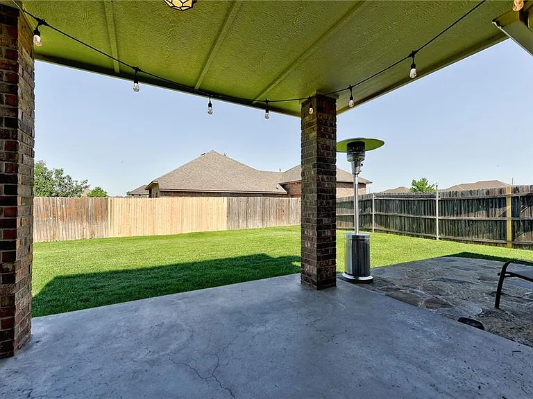 3009 Elmo Way — Photo 32